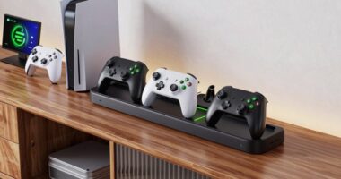 top console charging stations