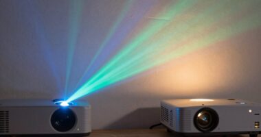 laser vs lamp projectors